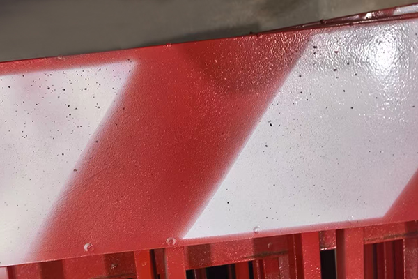 被遮挡的位置有油漆怎么解决？