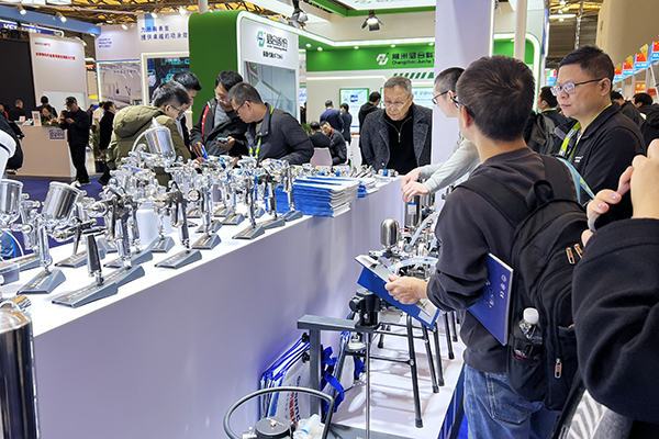 明丽喷枪提供全程技术支持